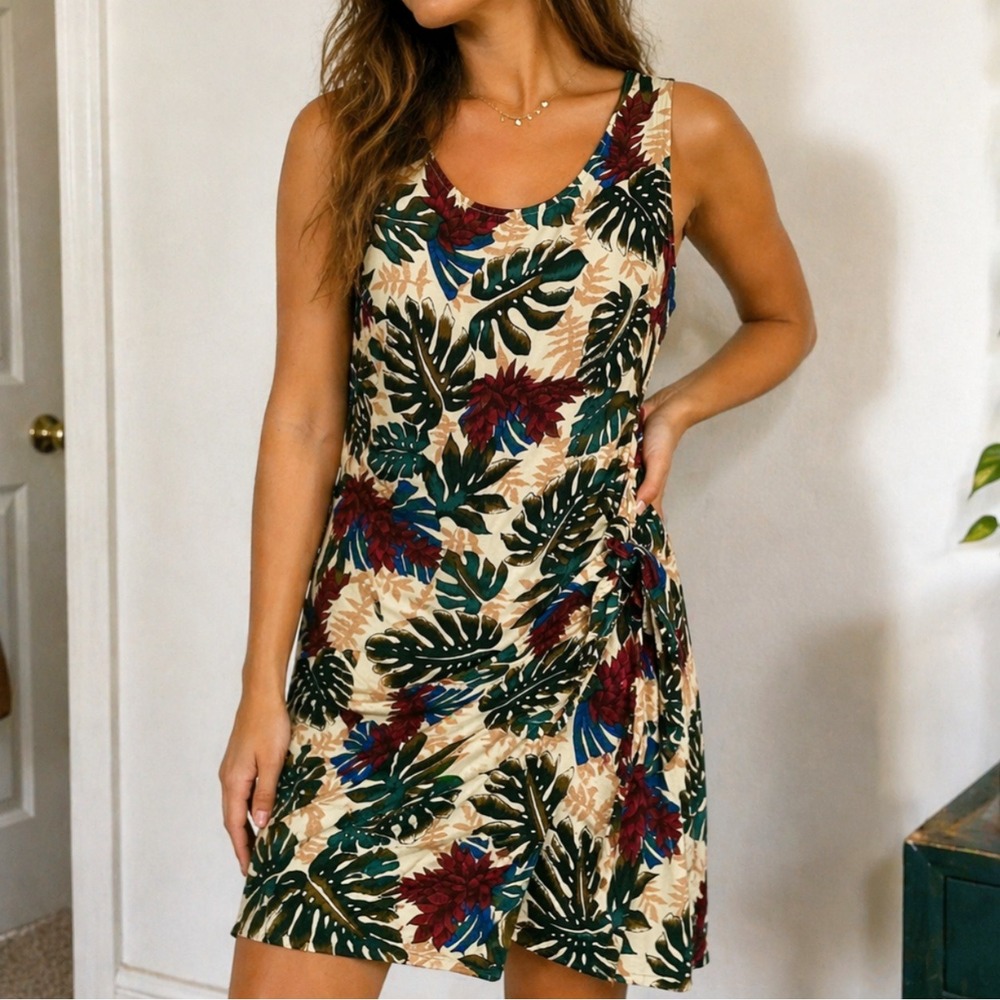 Vintage Hilo Hattie Hawaiian Dress XL Tropical Wrap Rayon Resort Vacation Floral